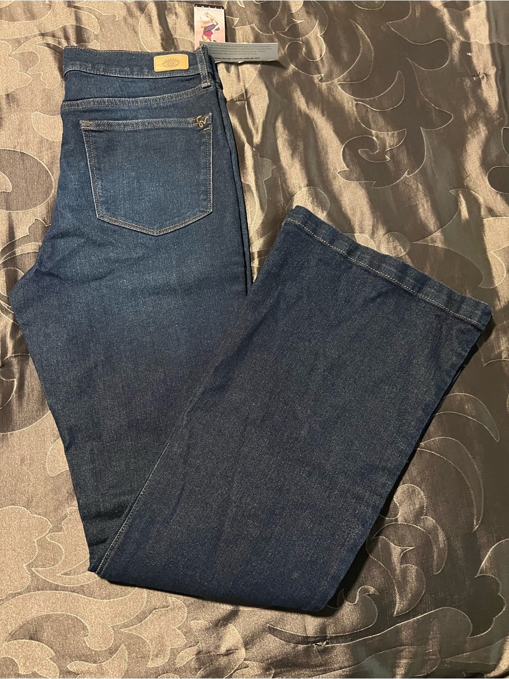 NWT Sofia Vergara Melissa Flare Leg High Rise Dark Wash Denim Women's Jeans 8